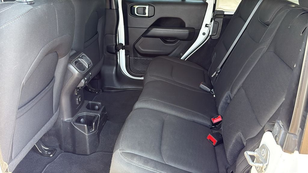 2020 Jeep Wrangler Unlimited Sahara - Photo 11