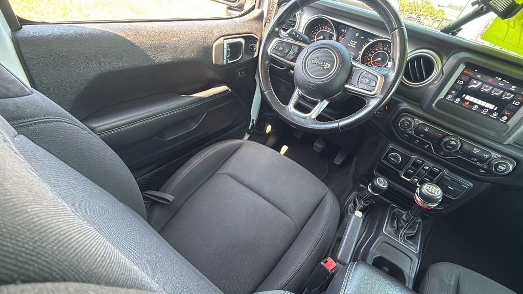 2020 Jeep Wrangler Unlimited Sahara - Photo 14