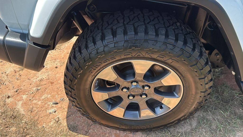 2020 Jeep Wrangler Unlimited Sahara - Photo 9