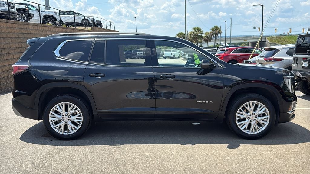 2024 GMC Acadia Elevation