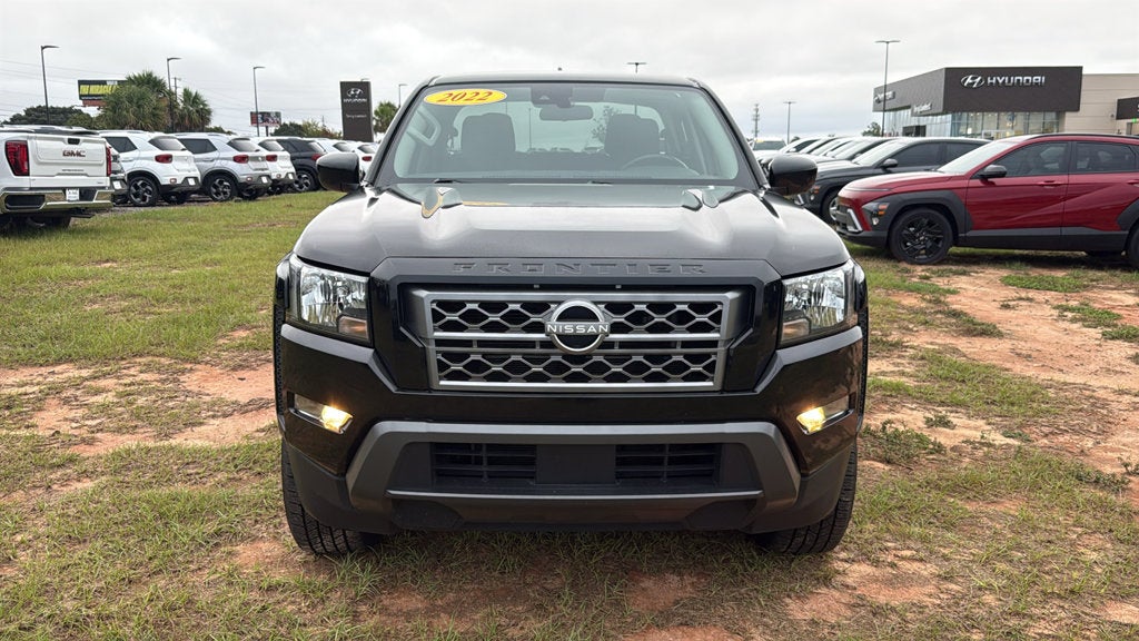 2022 Nissan Frontier SV