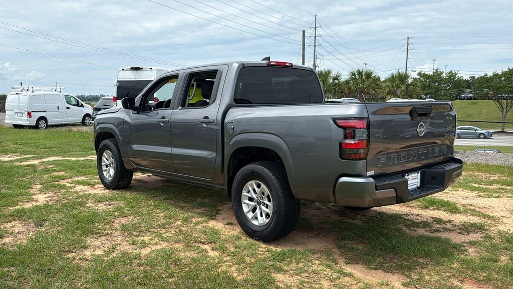 2024 Nissan Frontier SV