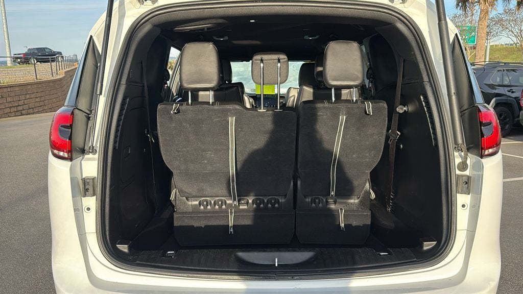 2024 Chrysler Pacifica Hybrid Select