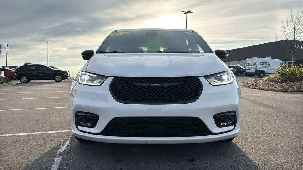 Certified 2024 Chrysler Pacifica PHEV Select with VIN 2C4RC1S73RR111918 for sale in Beech Island, SC