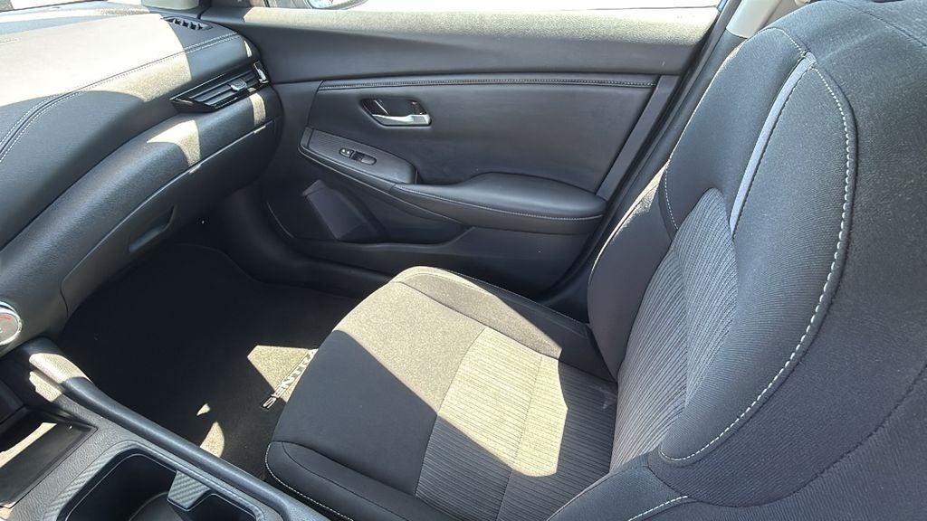2025 Nissan Sentra SV - Photo 13