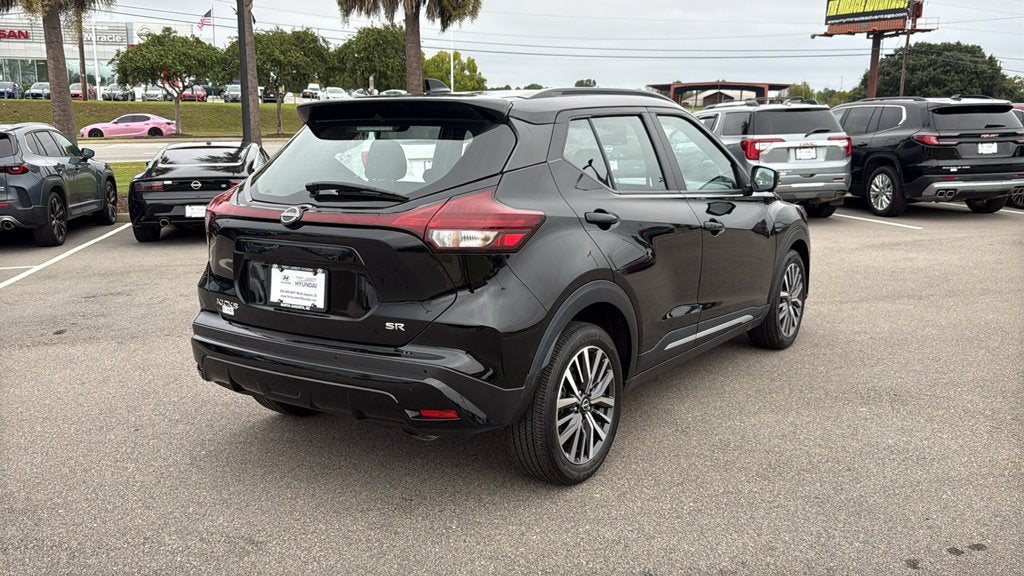 2024 Nissan Kicks SR