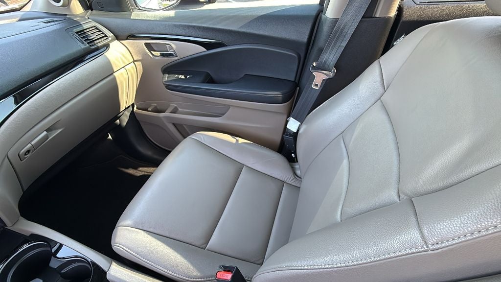 2022 Honda Pilot Touring 7 Passenger