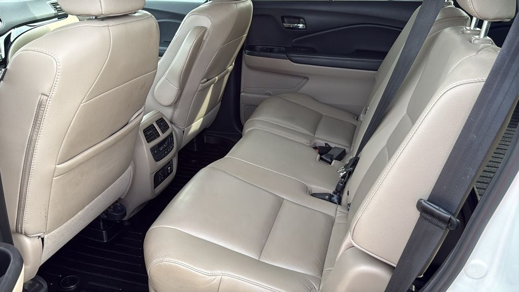 2020 Honda Pilot Touring 8 Passenger