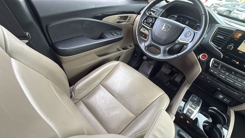 2020 Honda Pilot Touring 8 Passenger