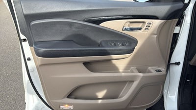 2020 Honda Pilot Touring 8 Passenger