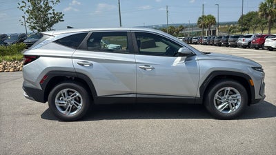 2026 Hyundai TUCSON SE FWD
