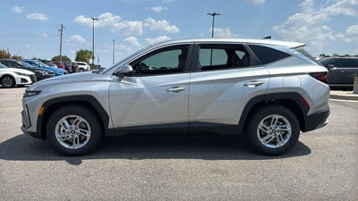 2026 Hyundai TUCSON SE FWD