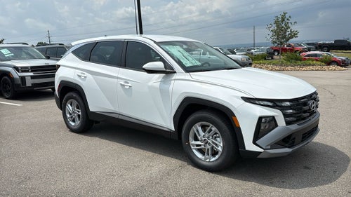 2026 Hyundai TUCSON SE FWD