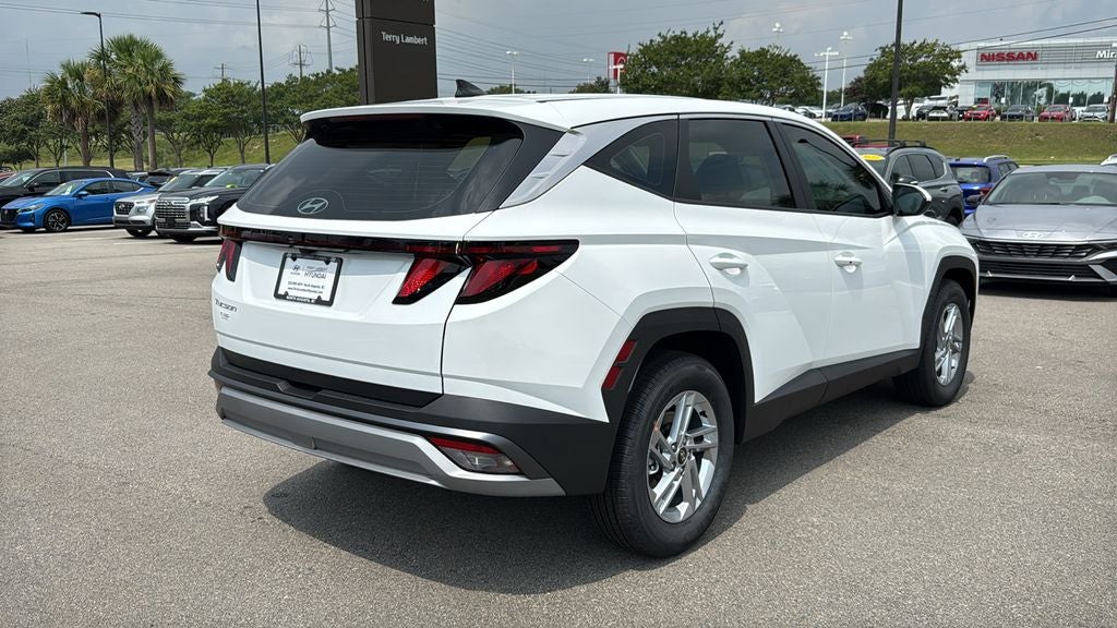2026 Hyundai TUCSON SE FWD