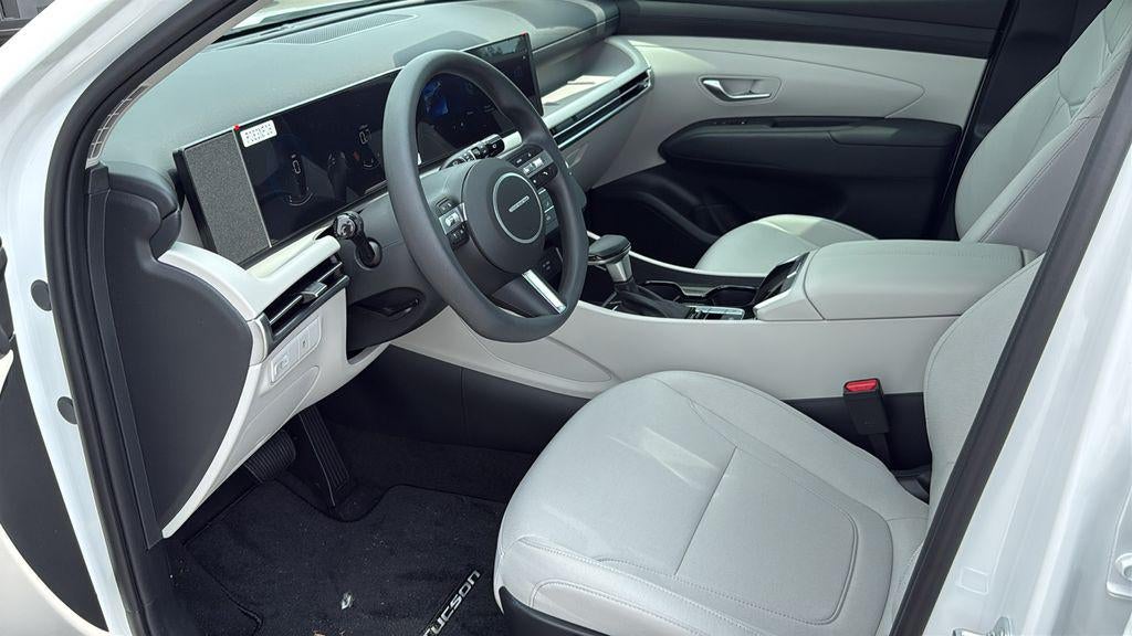 2026 Hyundai TUCSON SE FWD