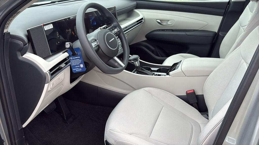 2026 Hyundai TUCSON SE FWD