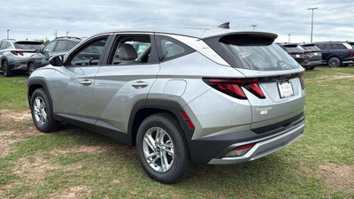2026 Hyundai TUCSON SE FWD
