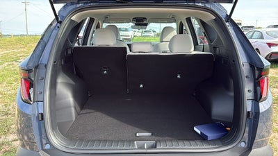 2026 Hyundai TUCSON SE FWD