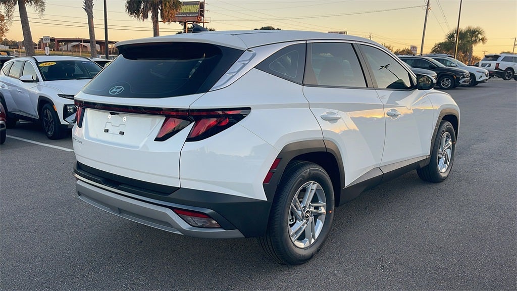 2026 Hyundai TUCSON SE FWD