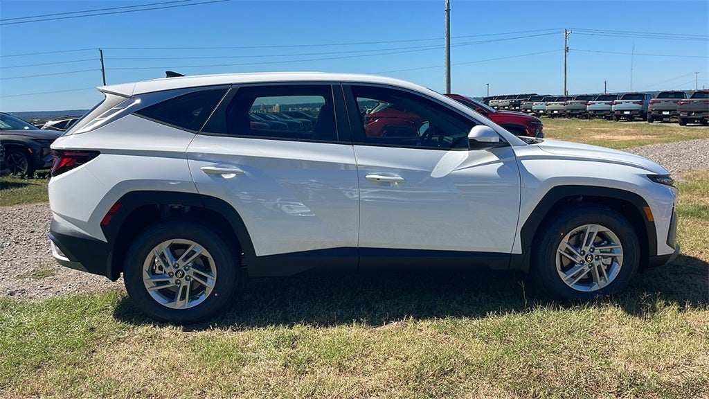 2026 Hyundai TUCSON SE FWD