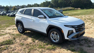 2026 Hyundai TUCSON SE FWD