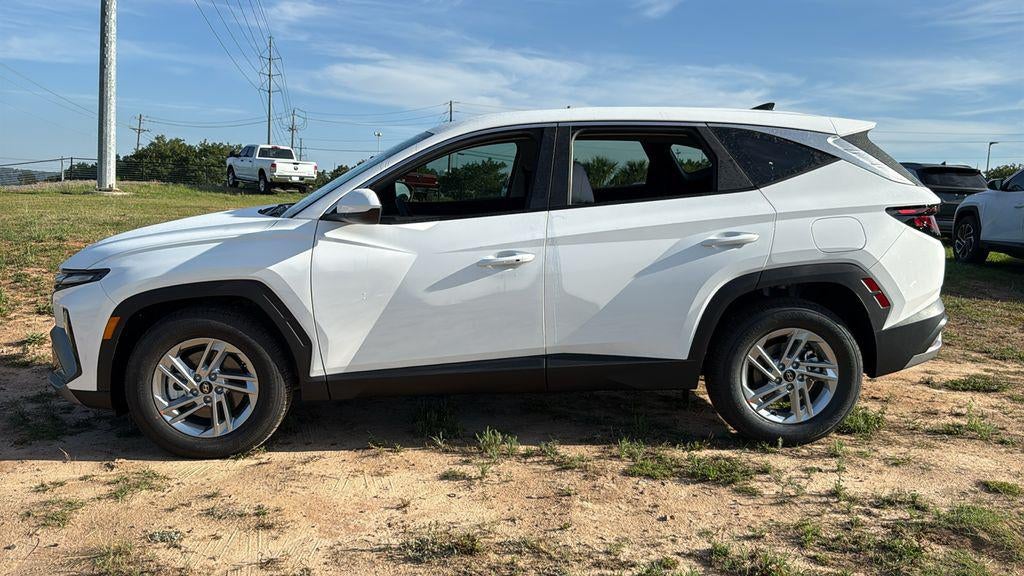 2026 Hyundai TUCSON SE FWD