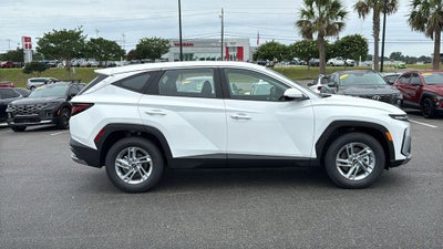 2026 Hyundai TUCSON SE FWD