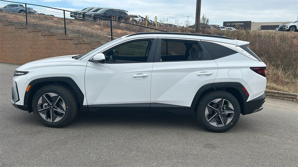 2026 Hyundai TUCSON SEL FWD
