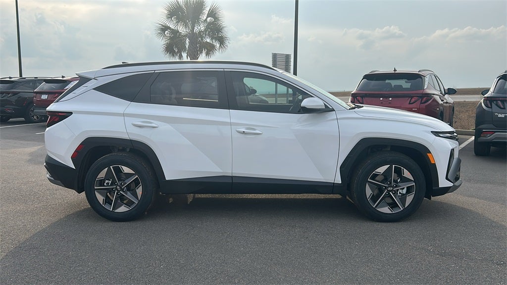 2026 Hyundai TUCSON SEL FWD
