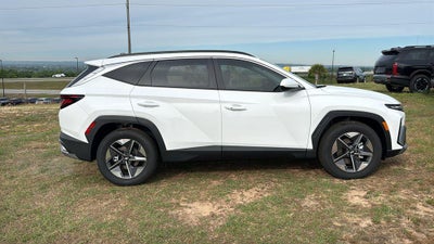 2026 Hyundai TUCSON SEL FWD