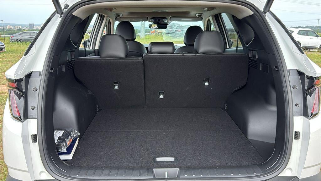2026 Hyundai TUCSON SEL Premium FWD