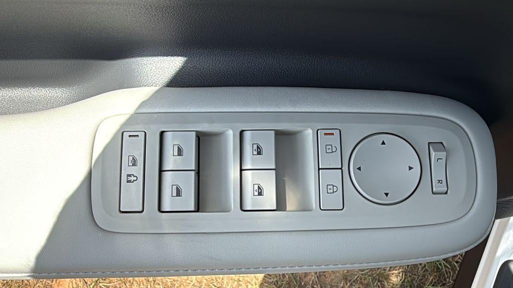 2027 Hyundai SANTA FE SEL FWD