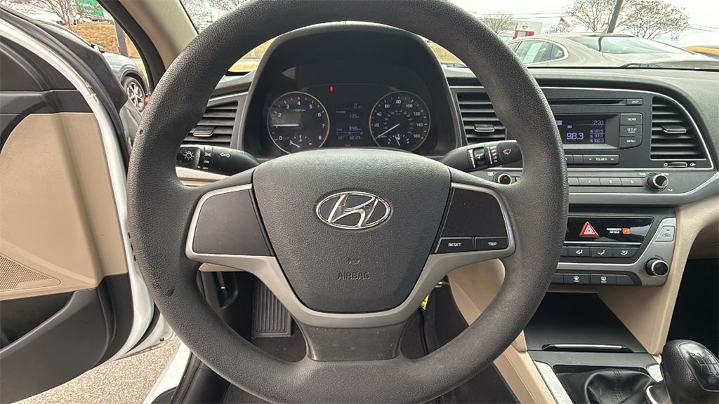 2018 Hyundai ELANTRA SE