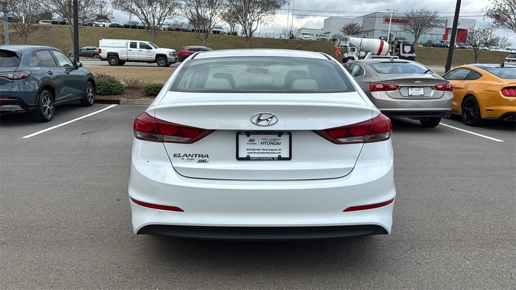 2018 Hyundai ELANTRA SE