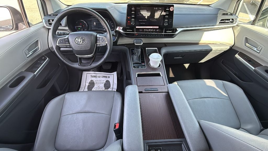 2024 Toyota Sienna XLE 8 Passenger