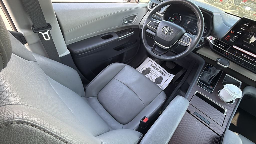 2024 Toyota Sienna XLE 8 Passenger