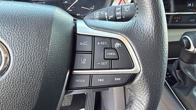 2024 Toyota Sienna XLE 8 Passenger