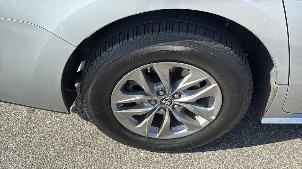 2024 Toyota Sienna XLE 8 Passenger