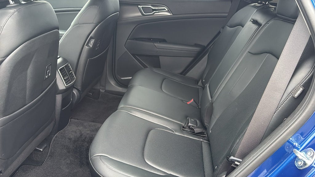 2025 Kia Sportage EX - Photo 11