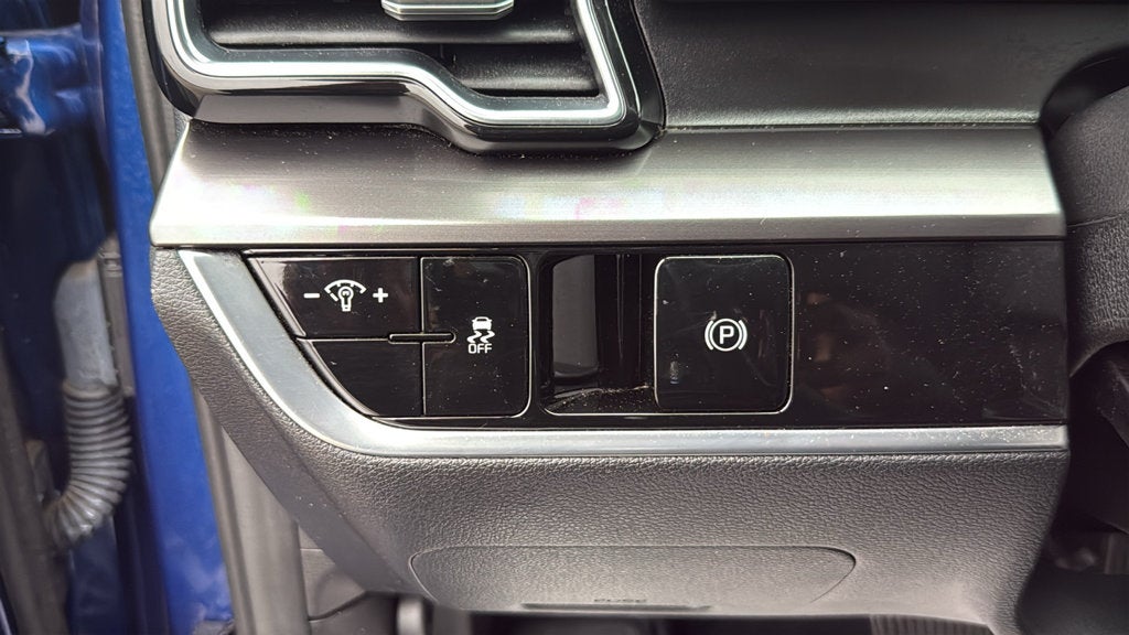 2025 Kia Sportage EX - Photo 18