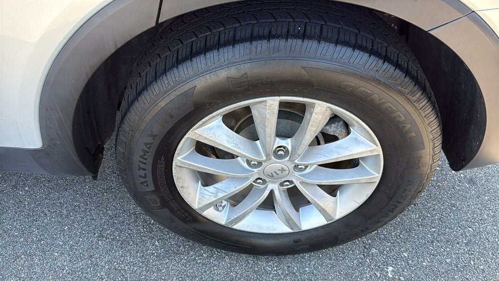 2016 Kia Sorento LX