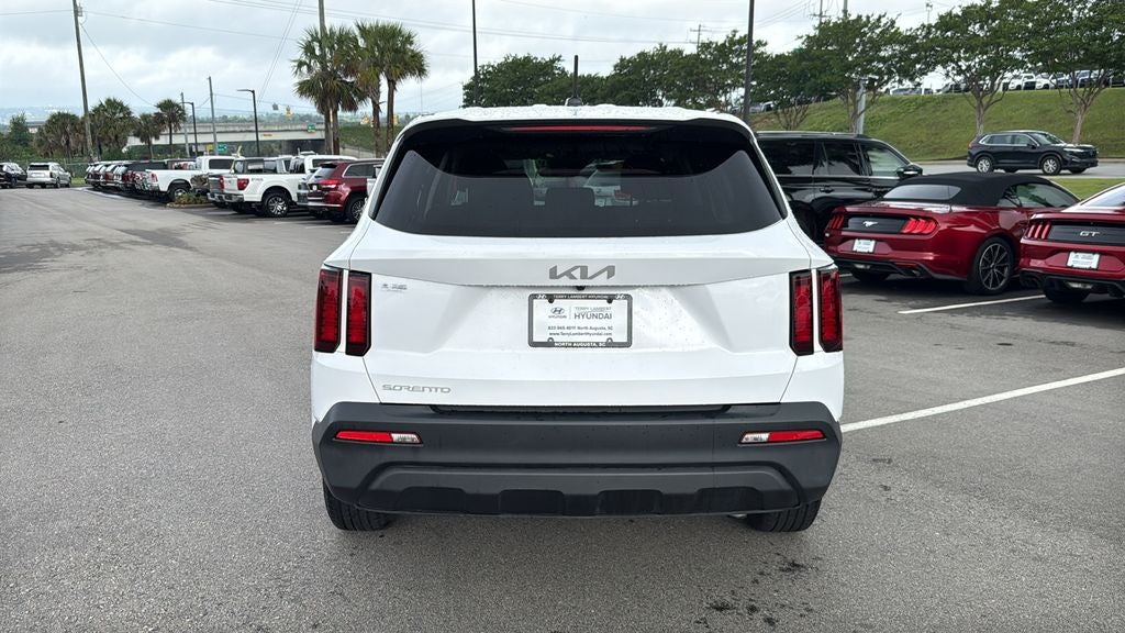 2023 Kia Sorento LX