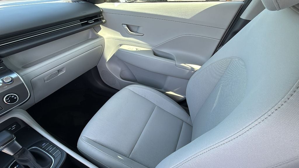 2024 Hyundai KONA SE