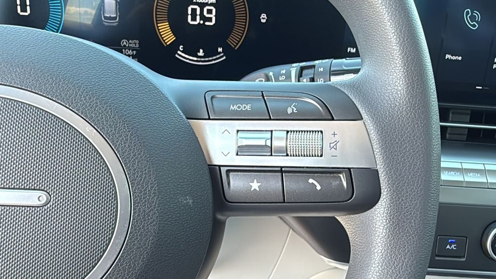 2024 Hyundai KONA SE