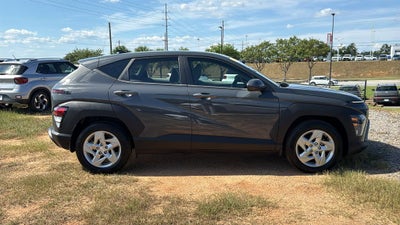 2024 Hyundai KONA SE