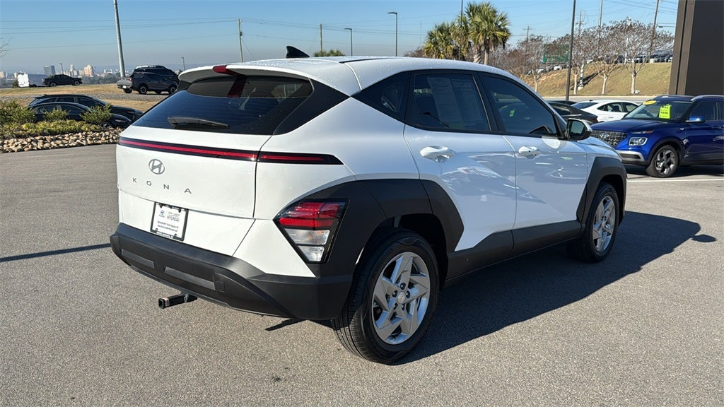 2026 Hyundai KONA SE