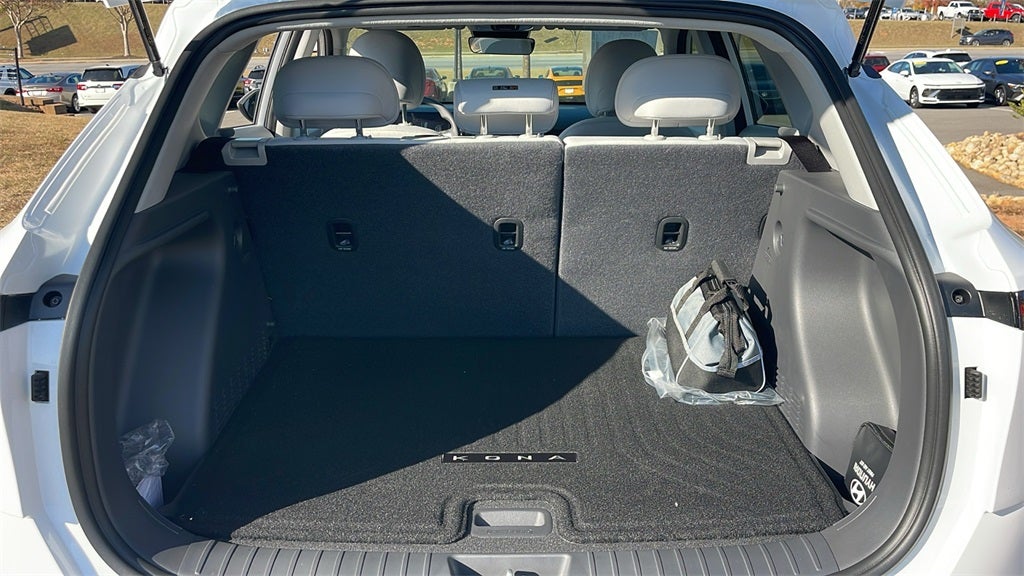 2026 Hyundai KONA SE