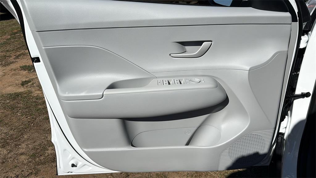 2026 Hyundai KONA SE FWD