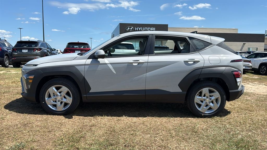2027 Hyundai KONA SE FWD