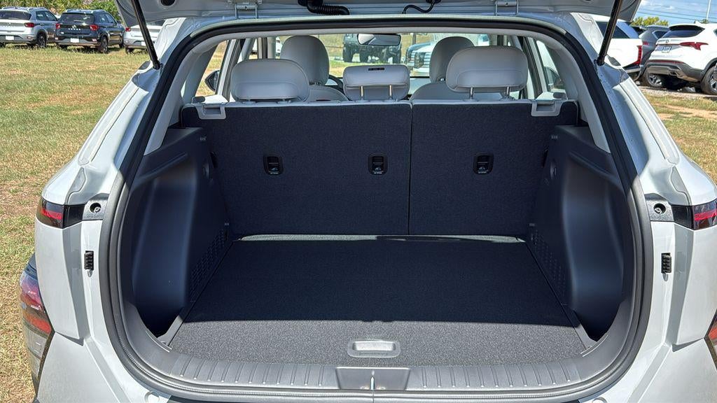 2027 Hyundai KONA SE FWD